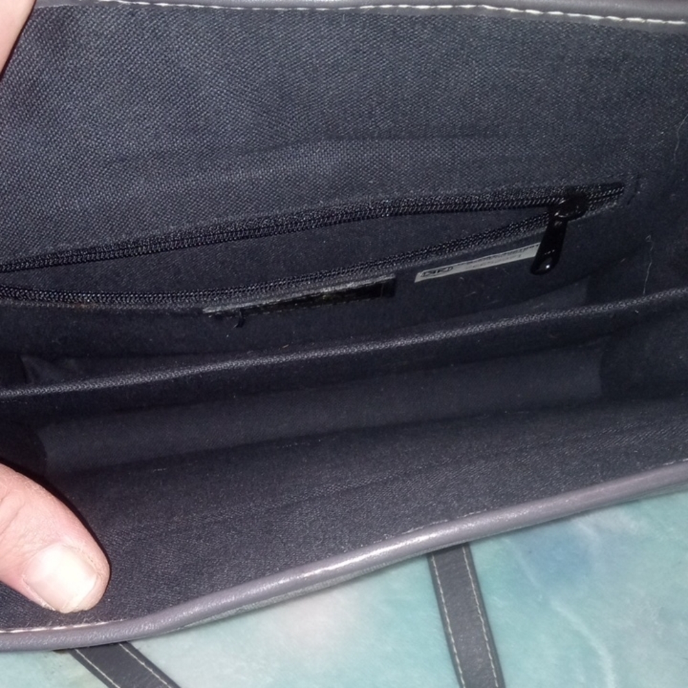 Vintage 1984 Liz Claiborne Brown Crossbody Bag with Geometric Pattern - Picture 8 of 10